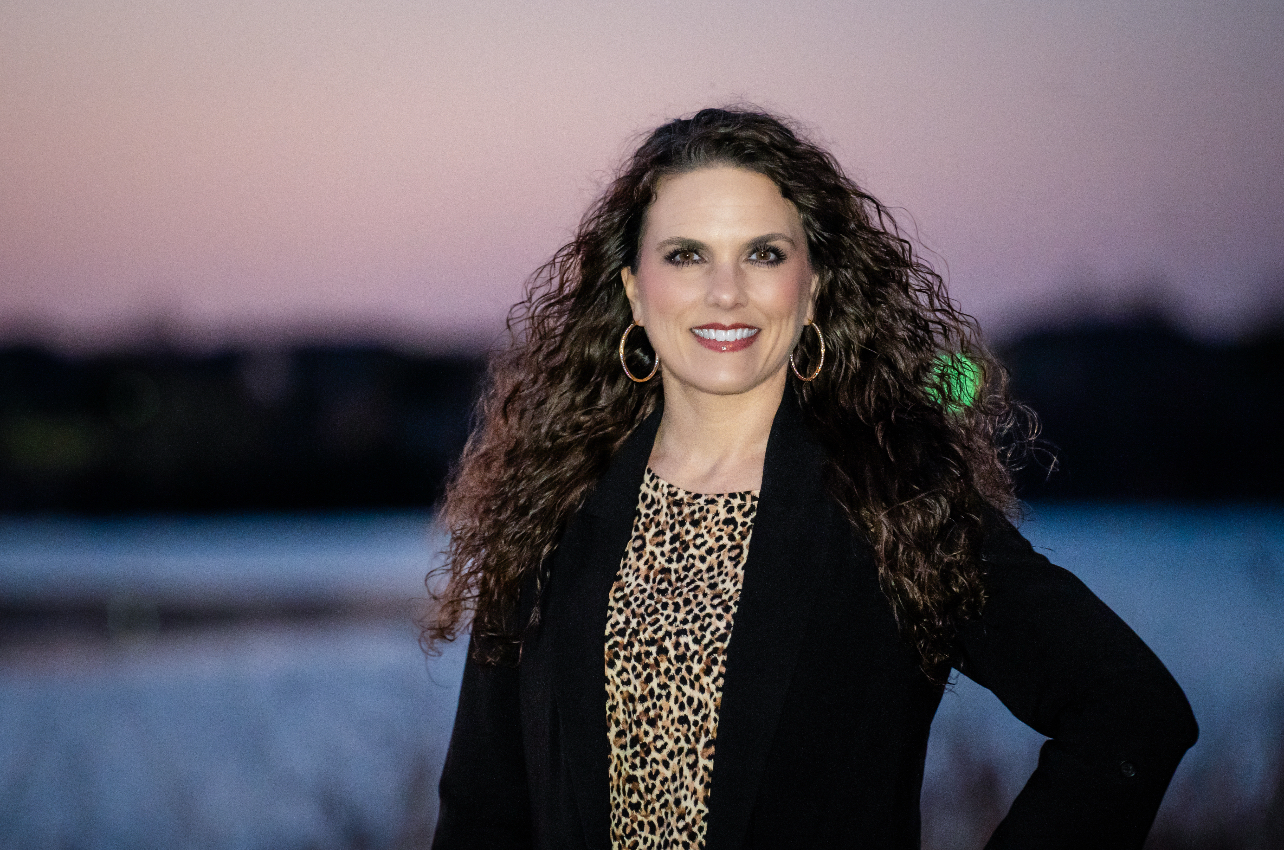 Janie Oliver, Holistic Financial Consultant